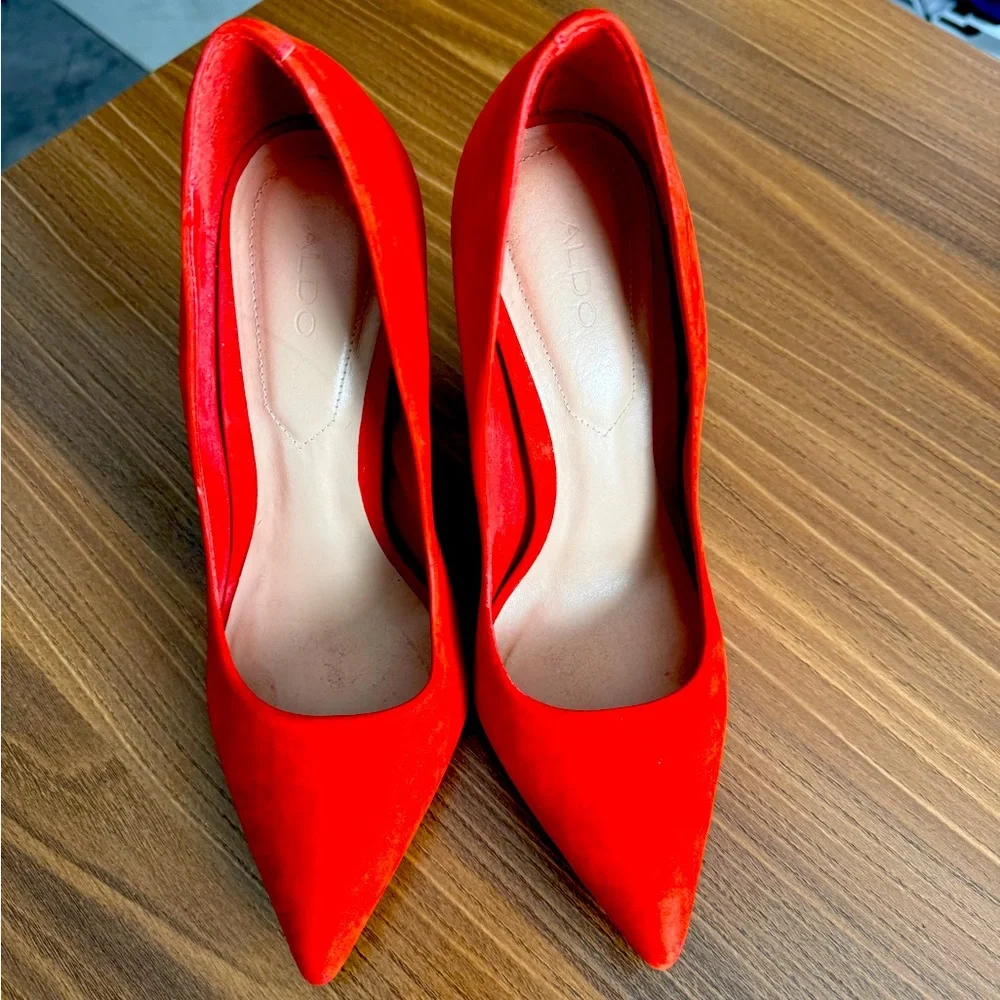 👠 Gorgeous paprika red Aldo Block heels 👠 - Picture 2 of 3
